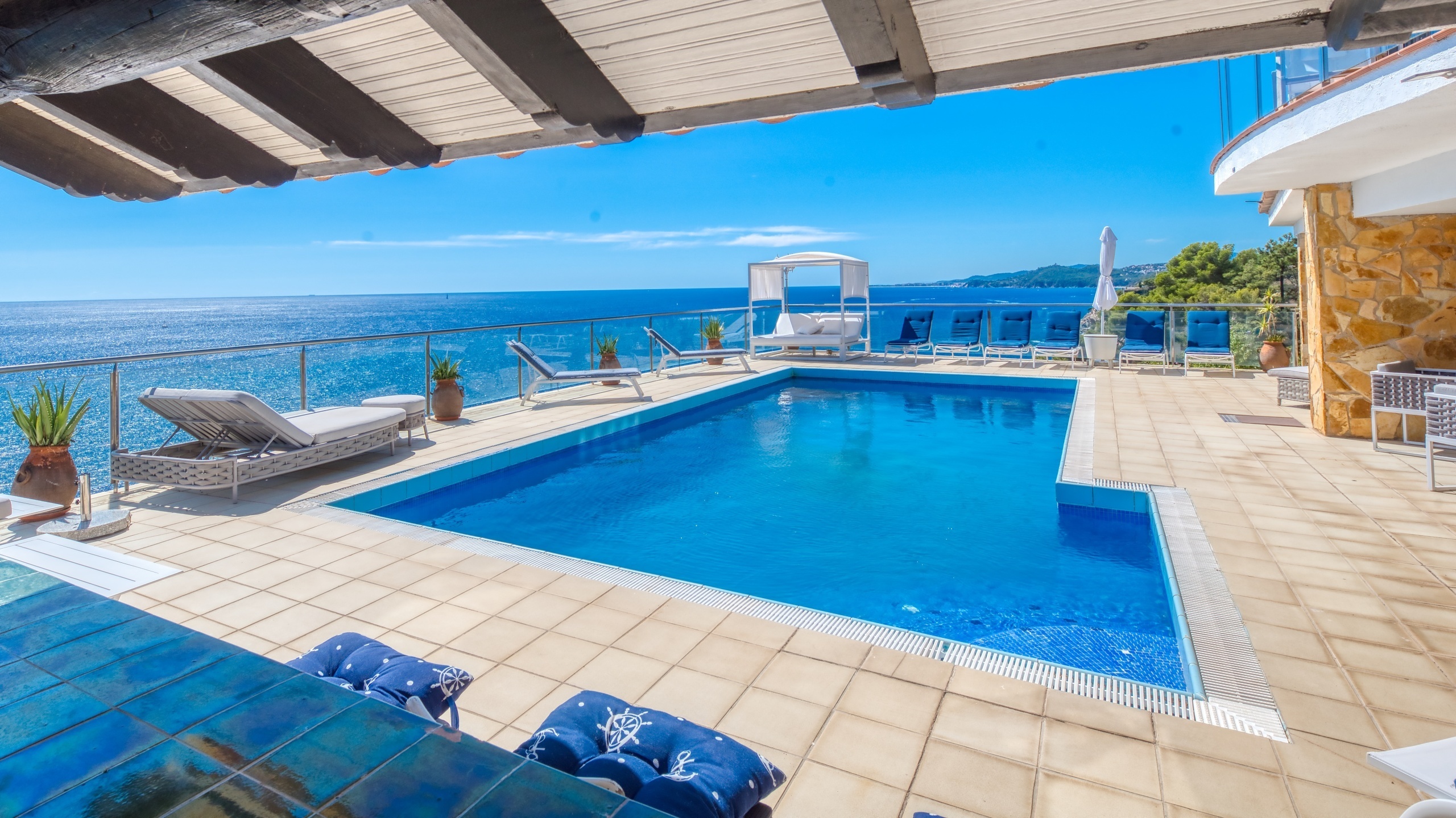Ferienhäuser Costa Brava Spanien - Villa Infinity - Schwimmbad