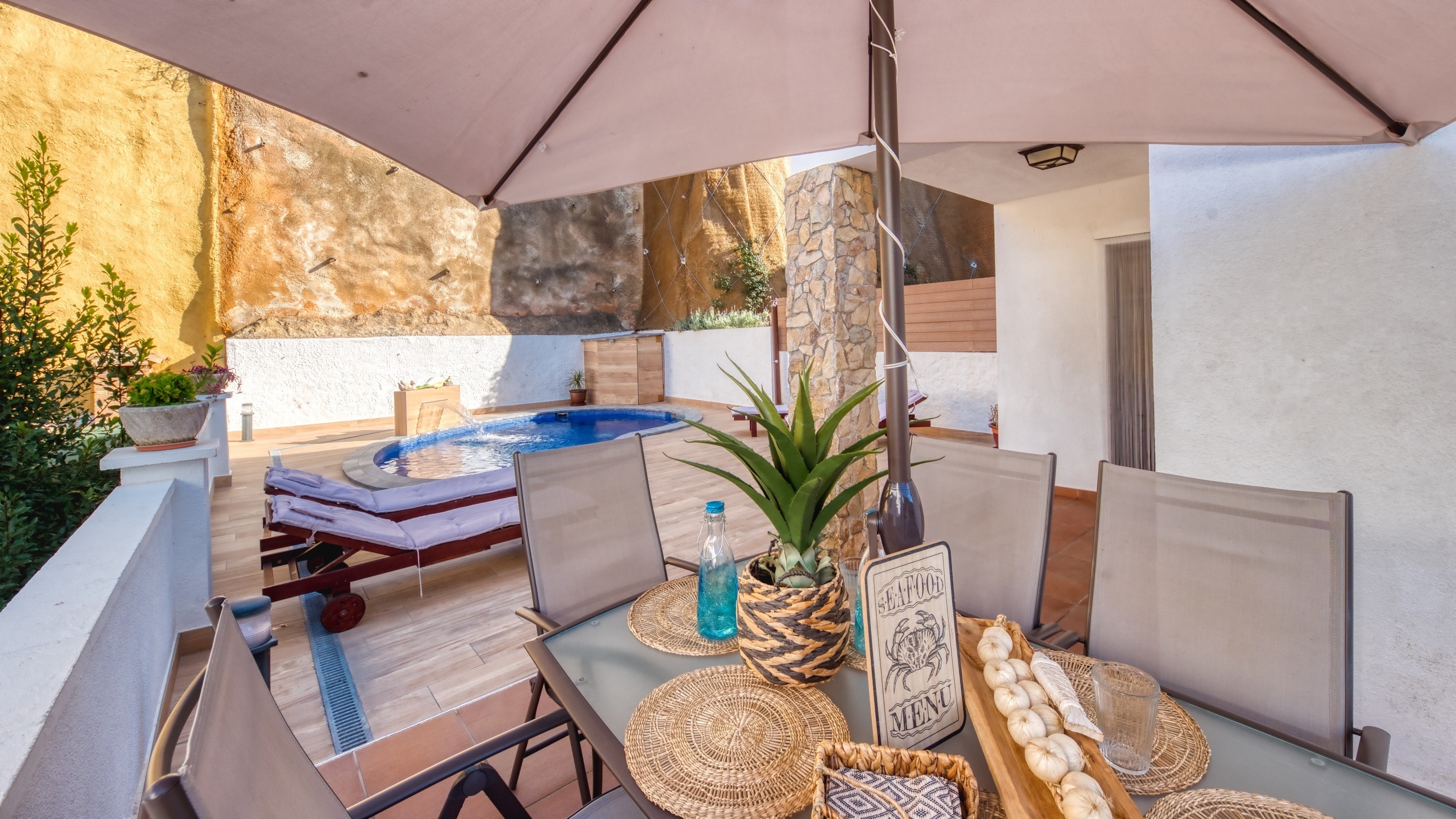 Ferienhäuser Costa Brava Spanien - Villa Blanca - Grillplatz