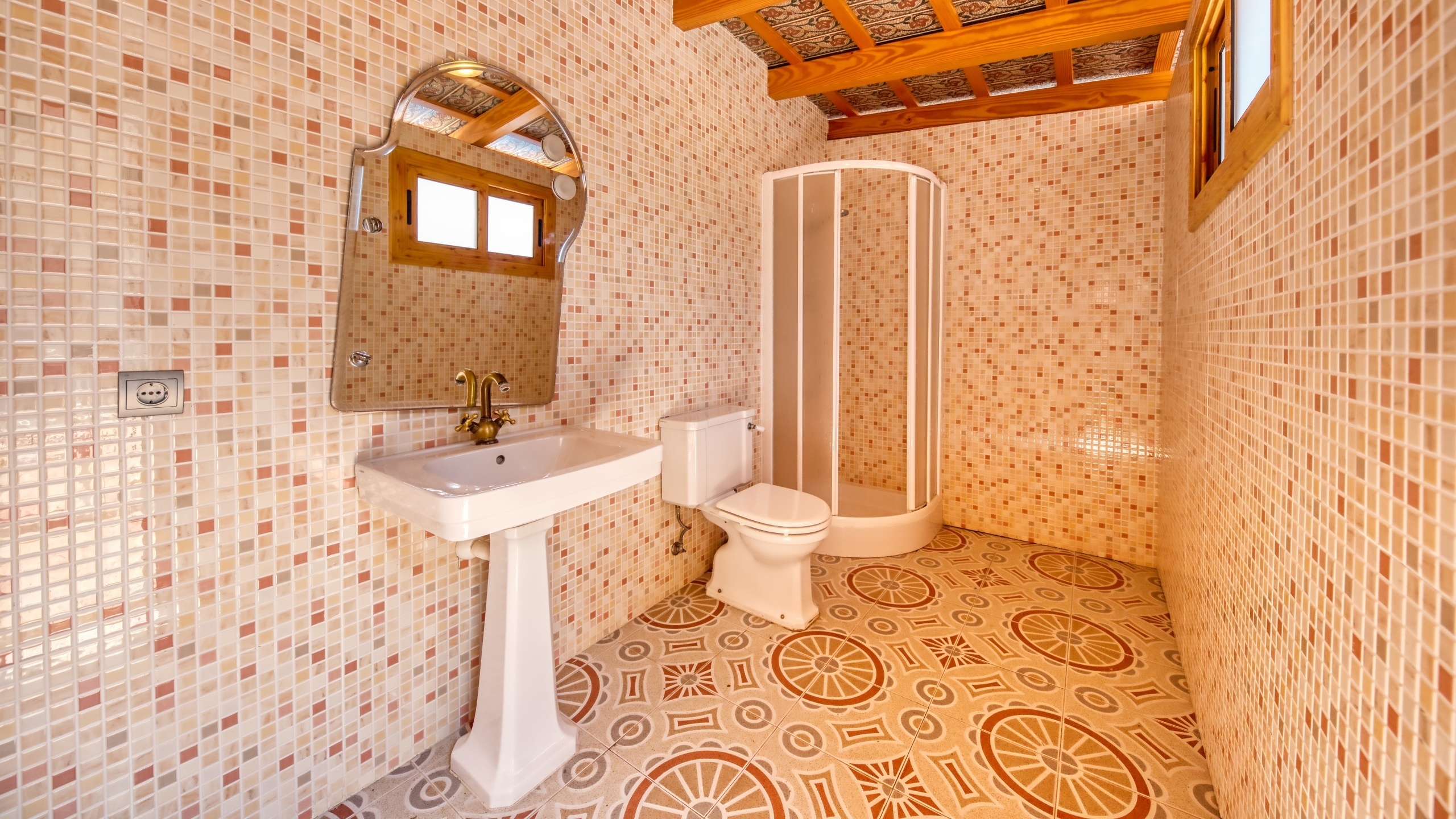 Ferienhäuser Costa Brava Spanien - Villa Dolce Vita - Duschbeckenbereich
