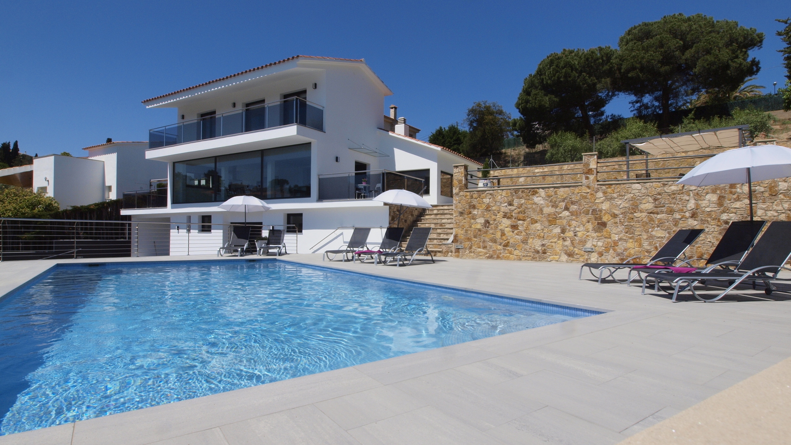 Ferienvilla Costa Brava Spanien - Villa SummerDream - Schwimmbad
