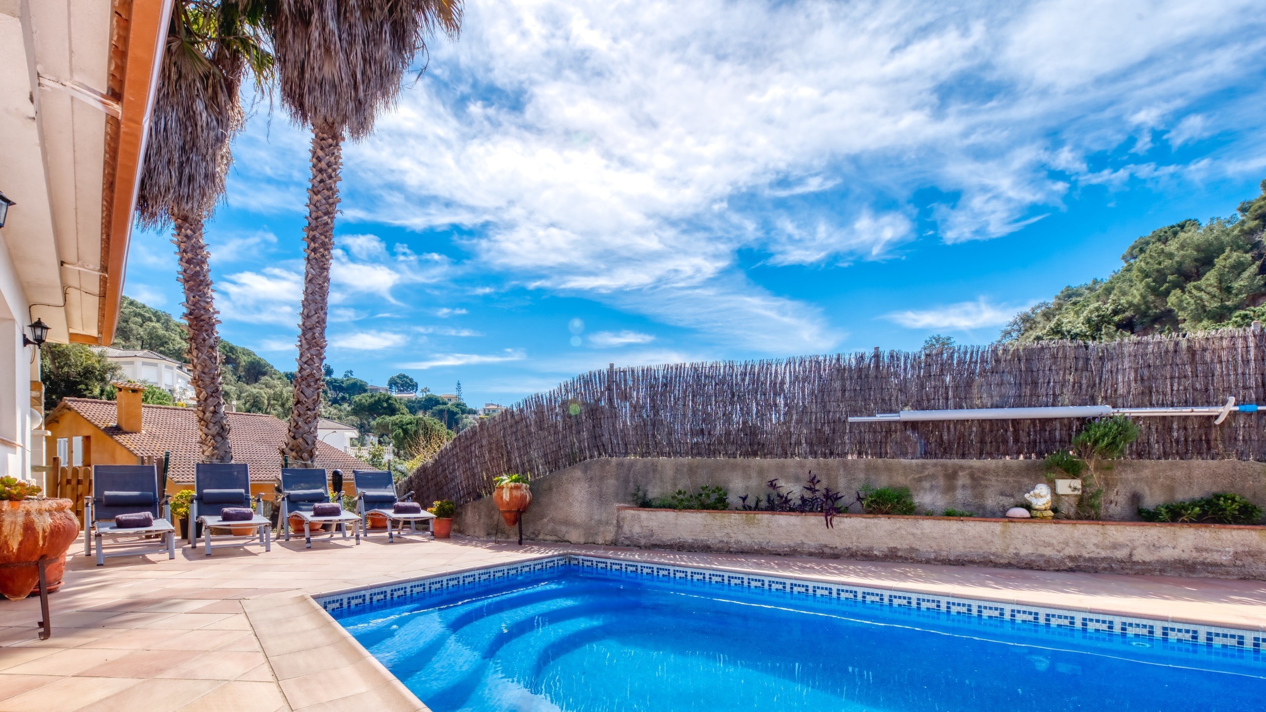 Ferienvilla Costa Brava Spanien - Villa Valeria - Sonnenliegen