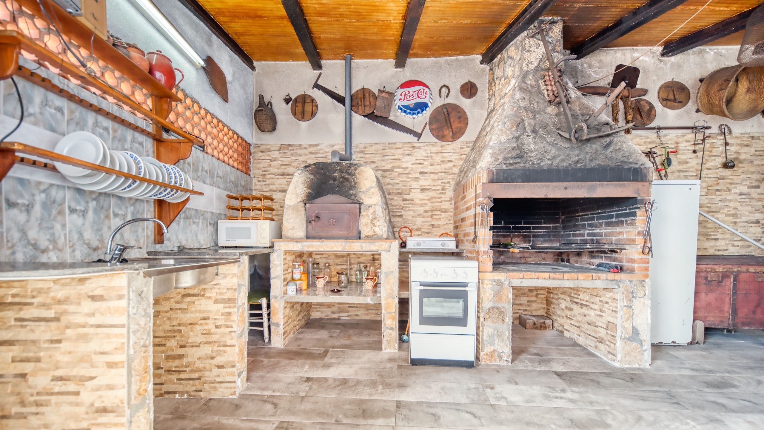 Ferienhäuser Costa Brava Spanien - Villa Valeria - Grillplatz