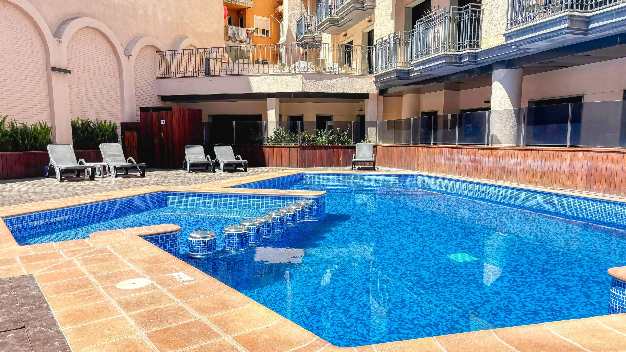 Ferienvilla Costa Brava Spanien - Apartment Dali - Schwimmbad
